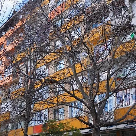 Apartman Zen - On Metro, Ultra Fast Wi-fi Szófia