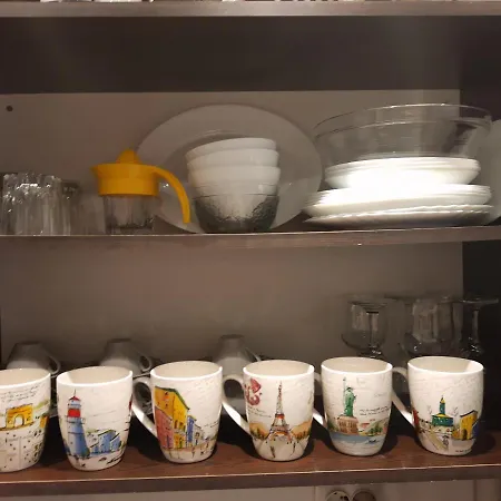 Zen - On Metro, Ultra Fast Wi-fi Lejlighed