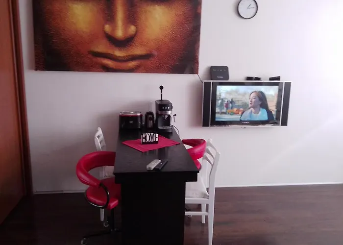 Zen - On Metro, Ultra Fast Wi-fi Apartamento