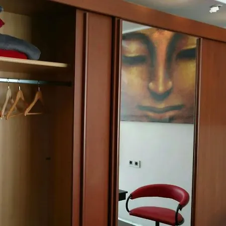 Zen - On Metro, Ultra Fast Wi-fi Apartament Sofia